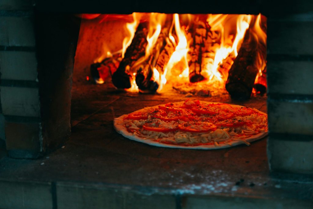 Trattorian Sorellina: Mysig pizzeria i Uppsala med traditionella och innovativa pizzor.
